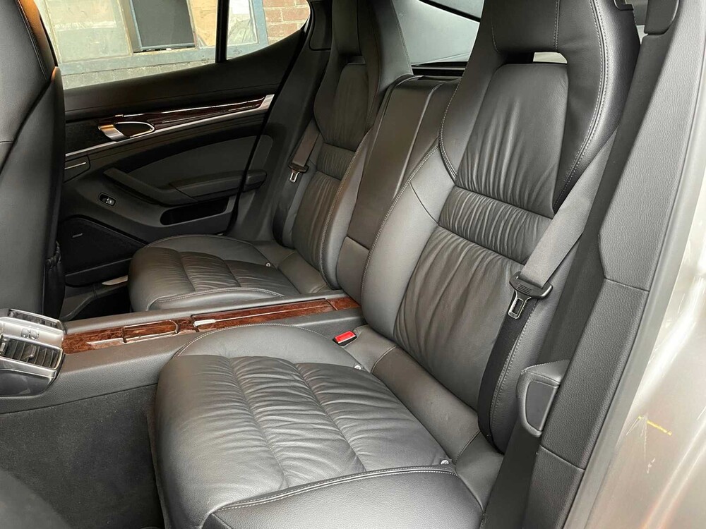 Porsche Panamera S 4.8 V8 400hp 2010