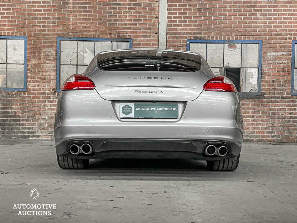 Porsche Panamera S 4.8 V8 400hp 2010