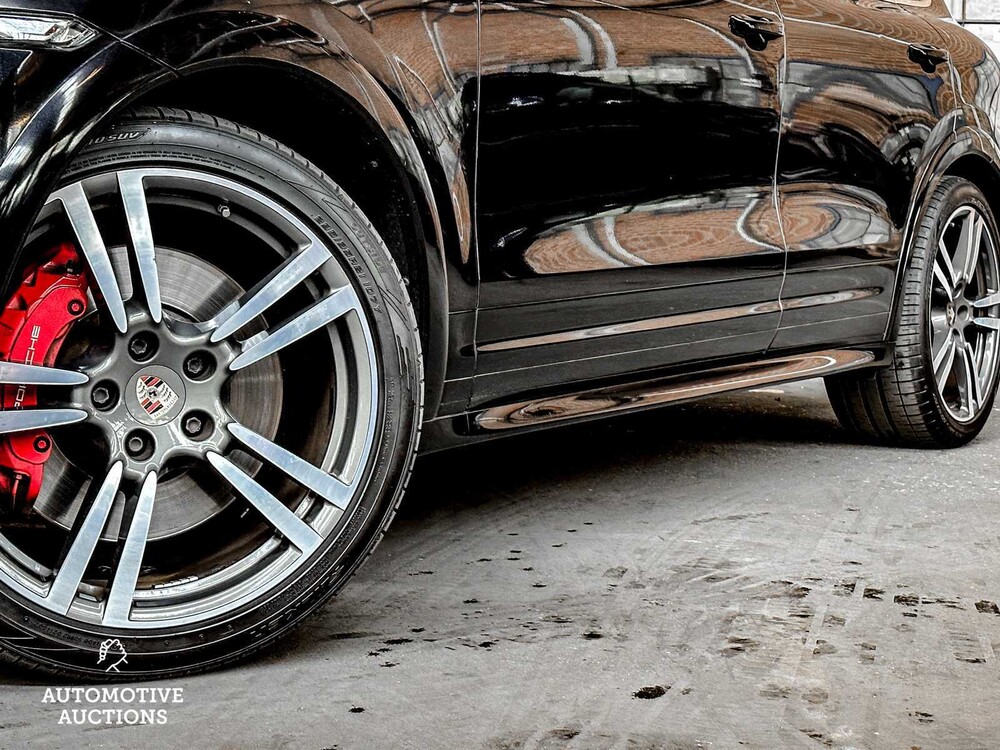 Porsche Cayenne Turbo 4.8 V8 500hp 2012