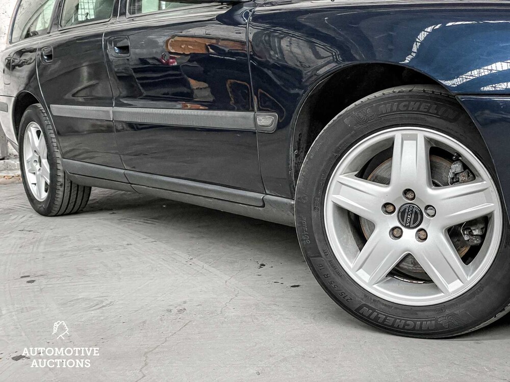 Volvo V70 2.4 T Comfort Line 200PS 2000 -Orig. NL-, 49-FT-FT