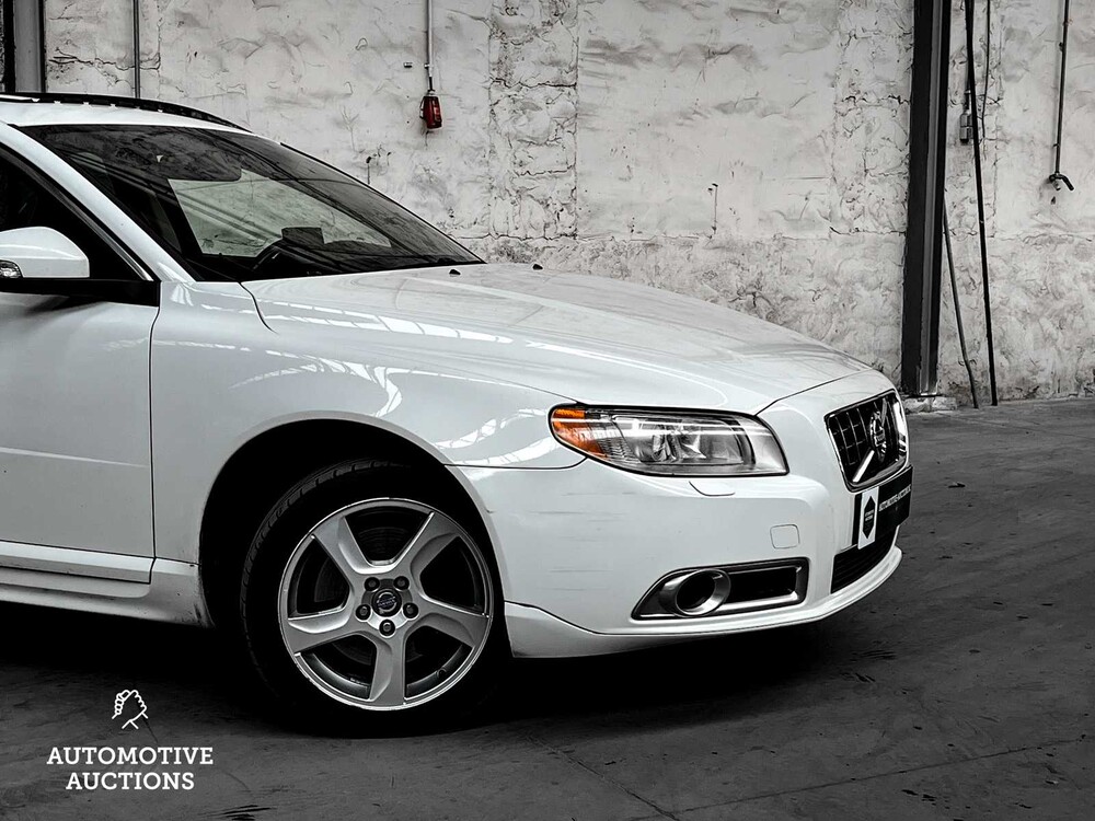 Volvo V70 2.4 D5 185PS 2008, 9-ZSK-36 -YOUNGTIMER-