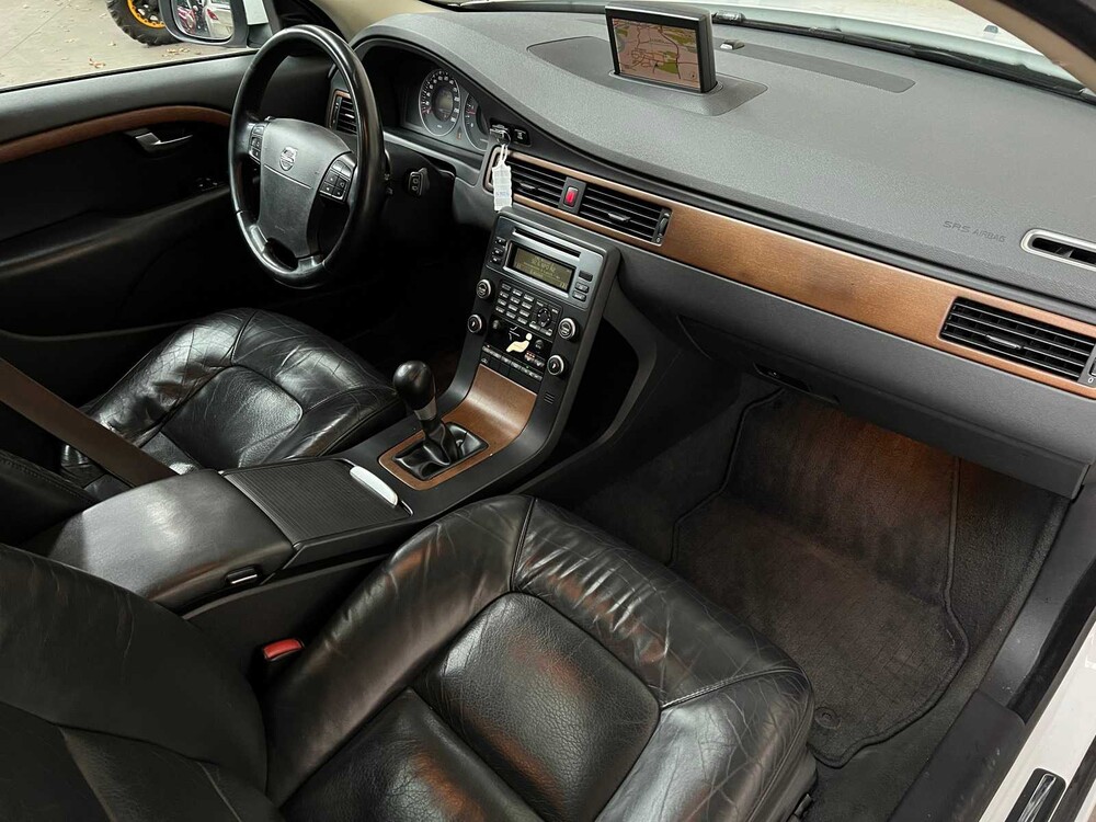 Volvo V70 2.4 D5 185PS 2008, 9-ZSK-36 -YOUNGTIMER-