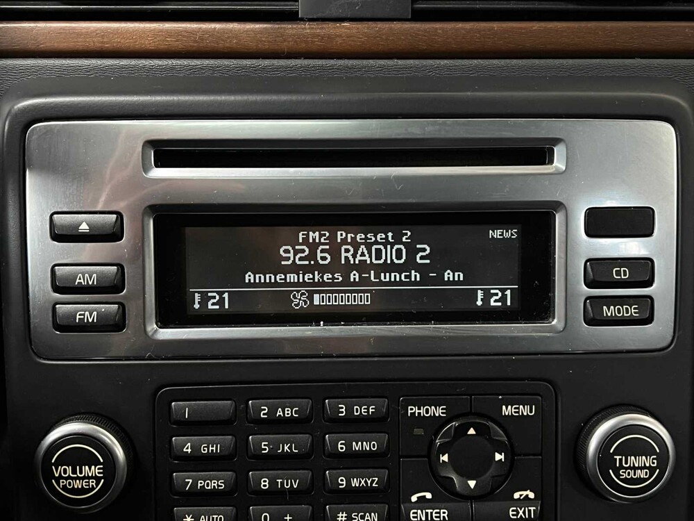 Volvo V70 2.4 D5 185PS 2008, 9-ZSK-36 -YOUNGTIMER-