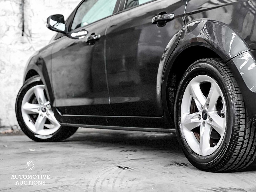 Ford Focus Kombi 1.6 Comfort 101PS 2010 -Orig. NL-, 84-NBN-1