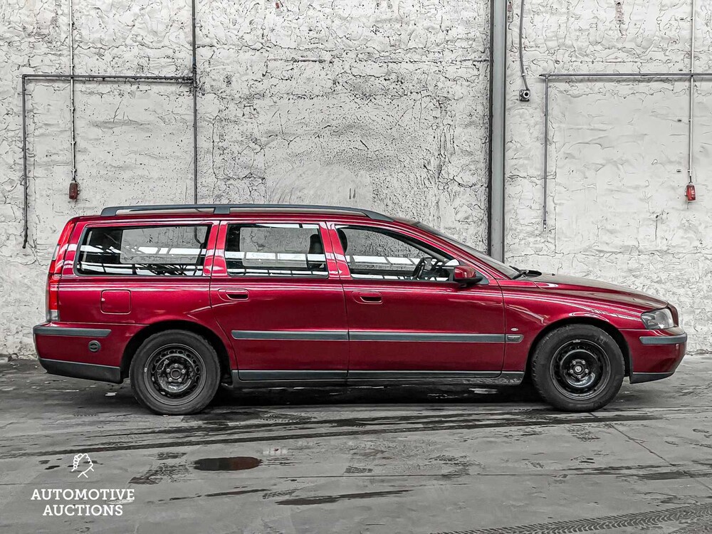 Volvo V70 2.4 Edition II 140PS 2003, 42-ZH-DT