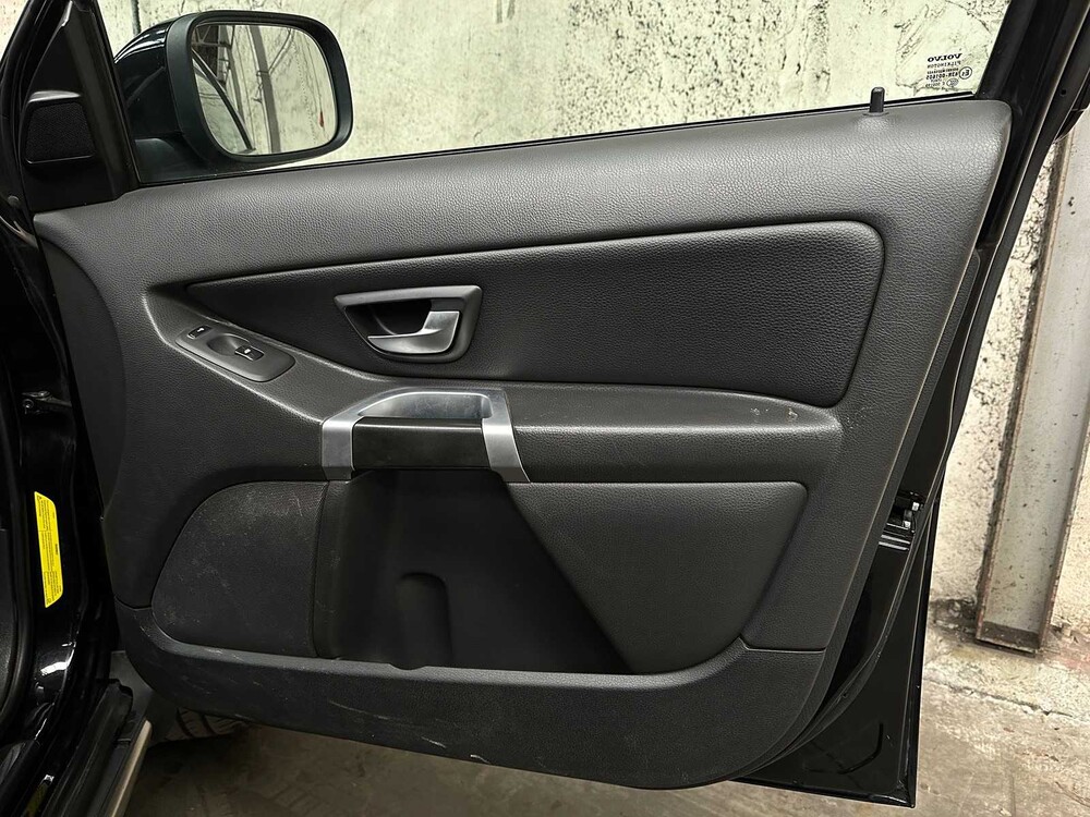 Volvo XC90 2.4 D5 Sport 5p. 185PS 2007, 60-LLZ-9