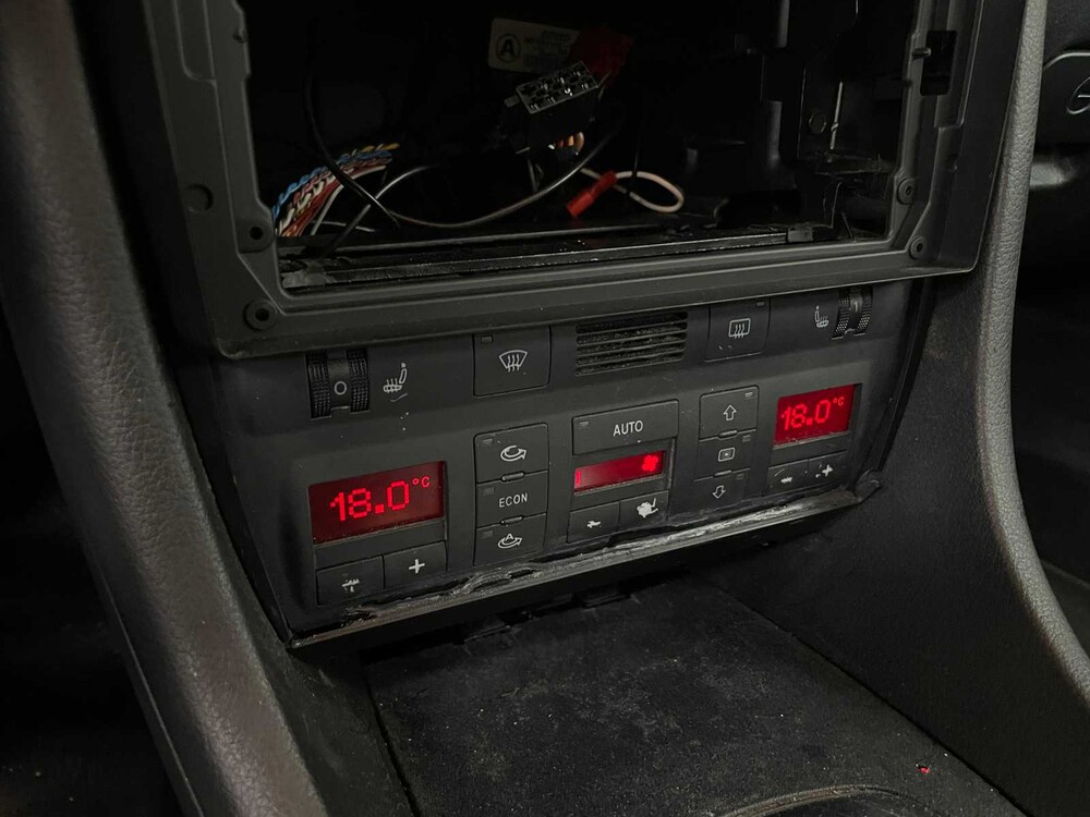  Audi A6 Avant 2.7 v6 quattro Advance 230hp 2000, 94-NN-GB -Yountimer-