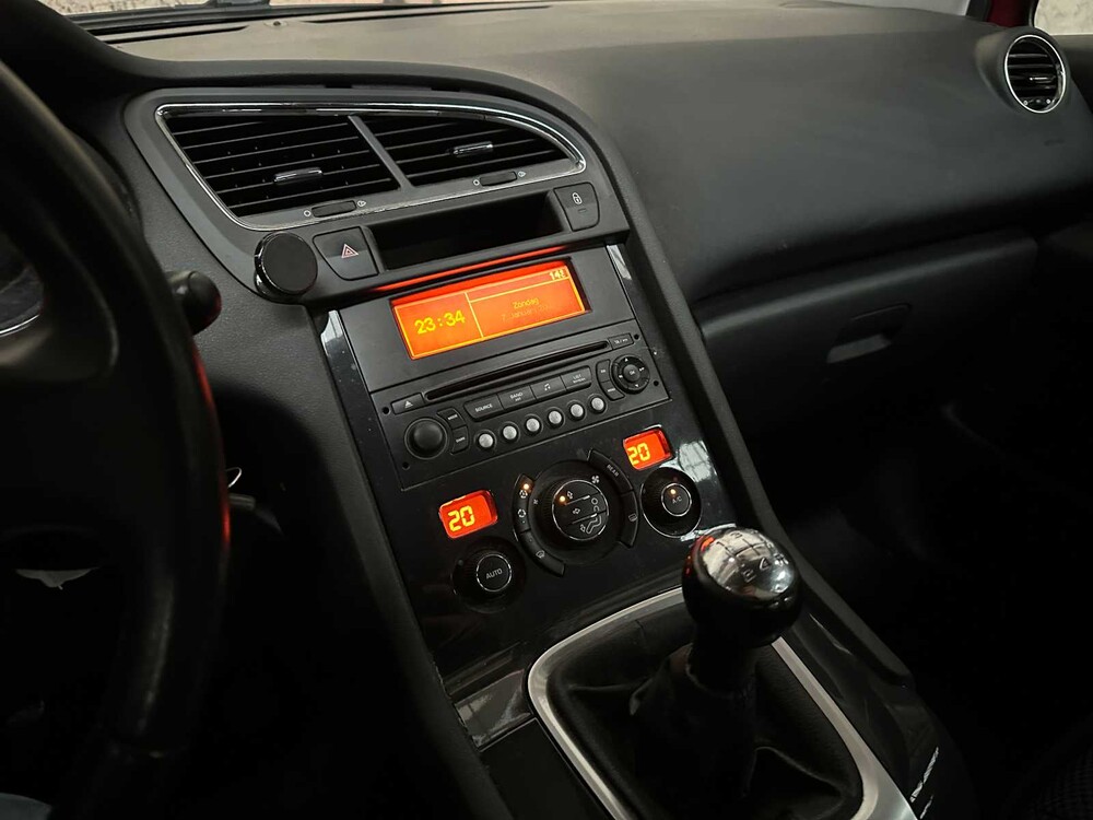 Peugeot 5008 1.6 VTi ST 5p. 120PS 2010 -Orig. NL-, 36-NSP-8