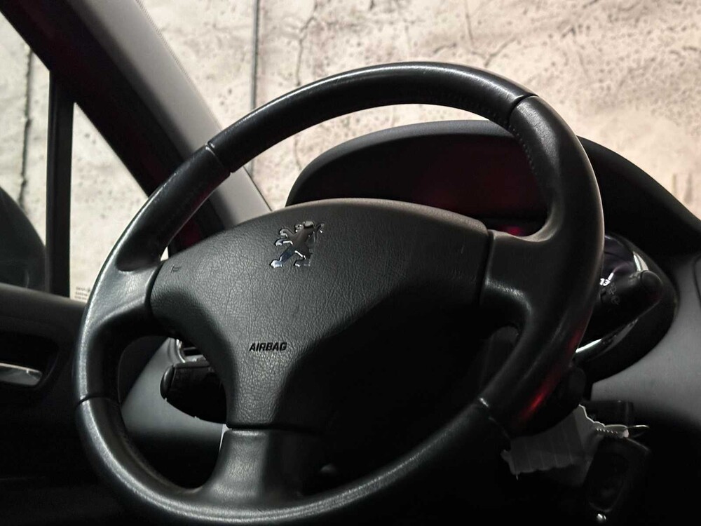 Peugeot 5008 1.6 VTi ST 5p. 120PS 2010 -Orig. NL-, 36-NSP-8