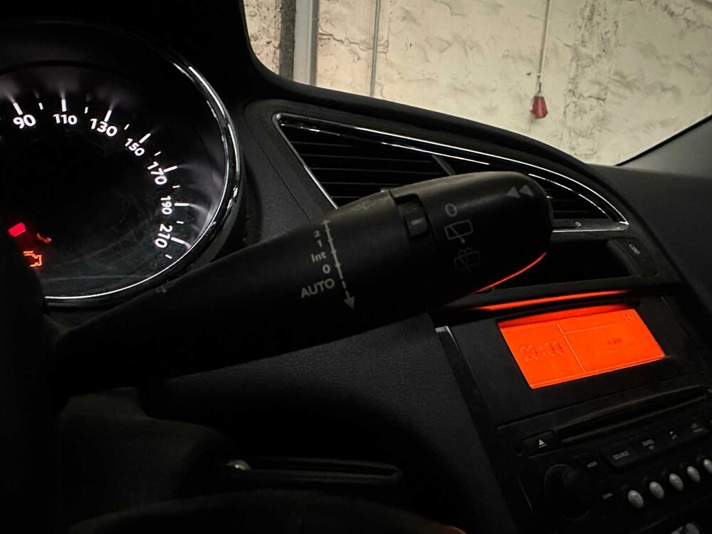 Peugeot 5008 1.6 VTi ST 5p. 120PS 2010 -Orig. NL-, 36-NSP-8