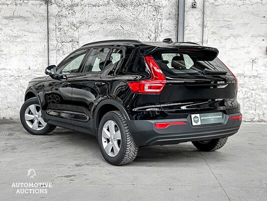 Volvo XC40 Momentum 156pk 2019, X-713-ZB