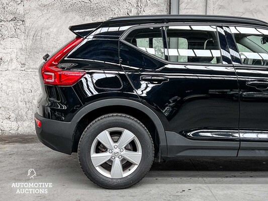 Volvo XC40 Momentum 156hp 2019, X-713-ZB