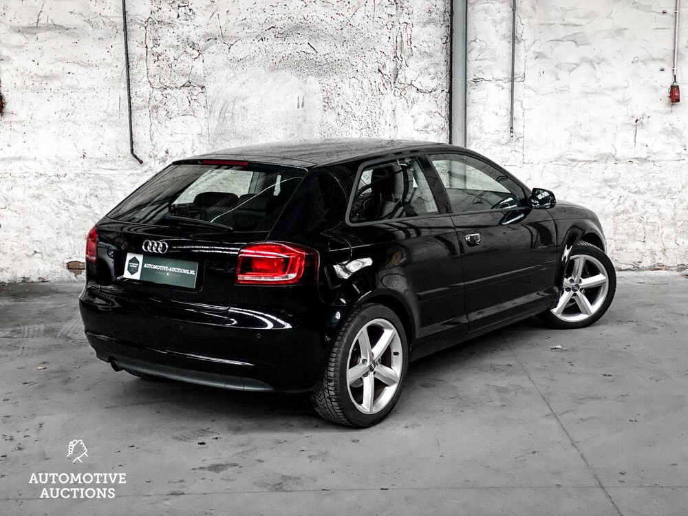 Audi A3 1.6 Attraction -Facelift- 102hp 2010, HN-388-R