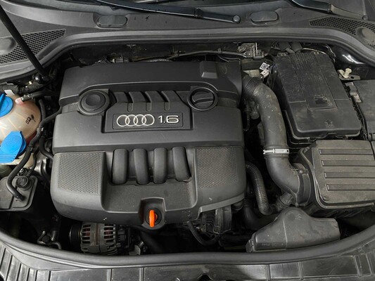 Audi A3 1.6 Attraction -Facelift- 102hp 2010, HN-388-R