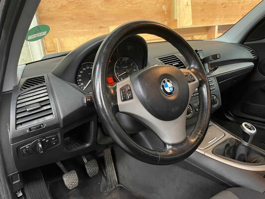 BMW 1 Series 116i 116hp 2005, 8-ZLB-15