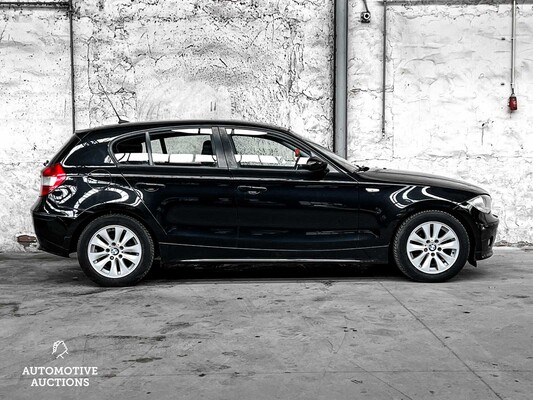 BMW 1 Series 116i 116hp 2005, 8-ZLB-15