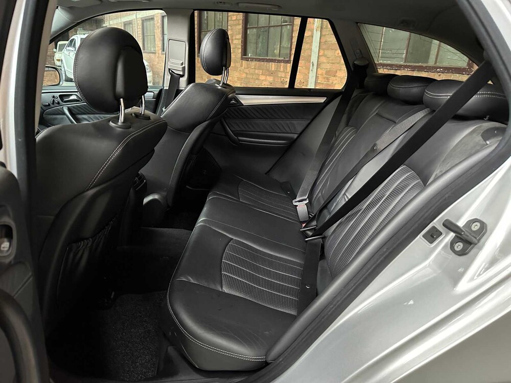 Mercedes-Benz C55 AMG 5.5 V8 367hp 2004 C-Class Combi, GP-367-T