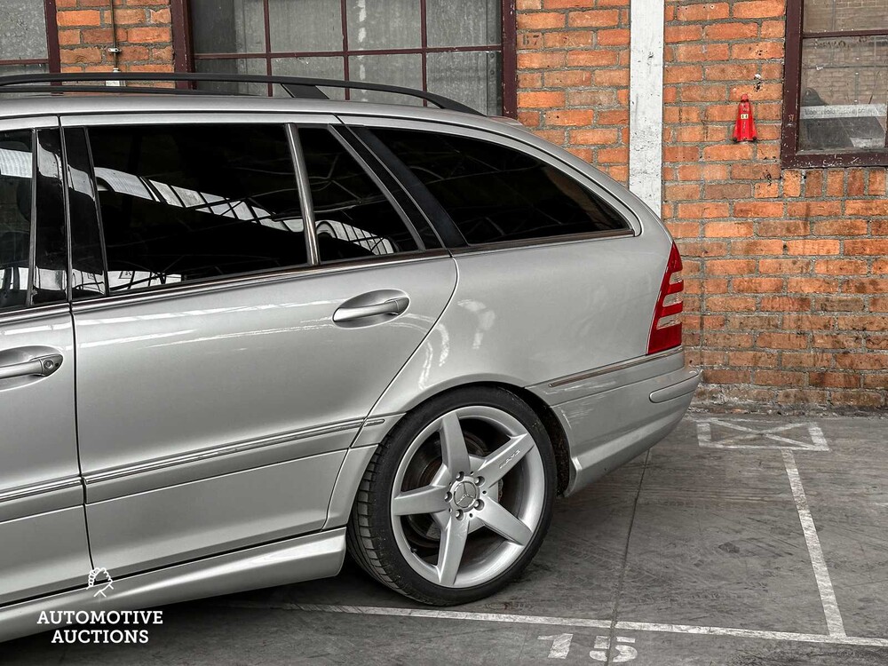 Mercedes-Benz C55 AMG 5.5 V8 367hp 2004 C-Class Combi, GP-367-T