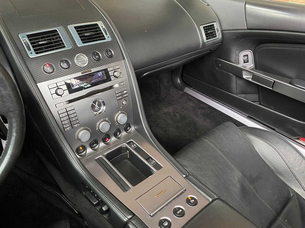 Aston Martin DB9 Cabriolet 5.9 V12 2007 -Youngtimer-