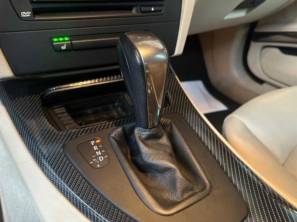 BMW 335i Cabriolet Executive E93 306pk 2008 3-Serie, 86-ZD-LV -Youngtimer-