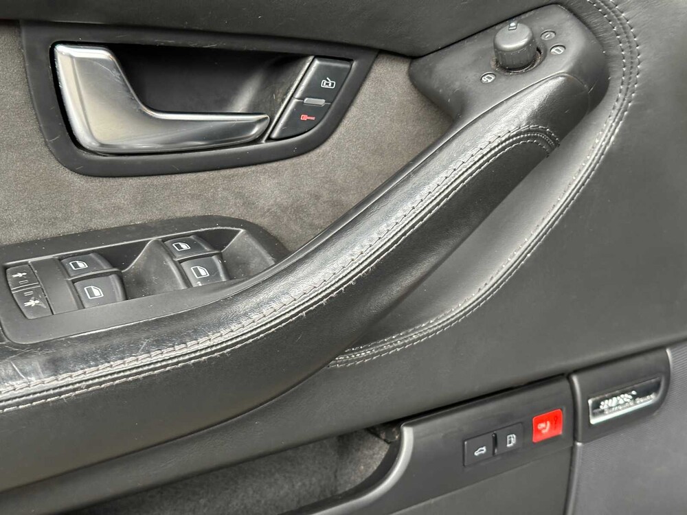 Audi S8 5.2 V10 Pro Line 450pk 2006, KS-763-K