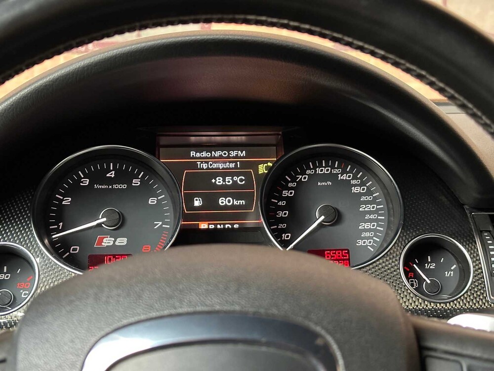 Audi S8 5.2 V10 Pro Line 450pk 2006, KS-763-K