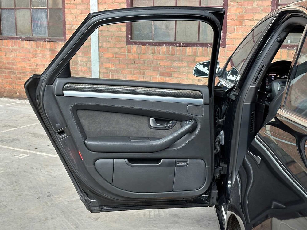 Audi S8 5.2 V10 Pro Line 450pk 2006, KS-763-K