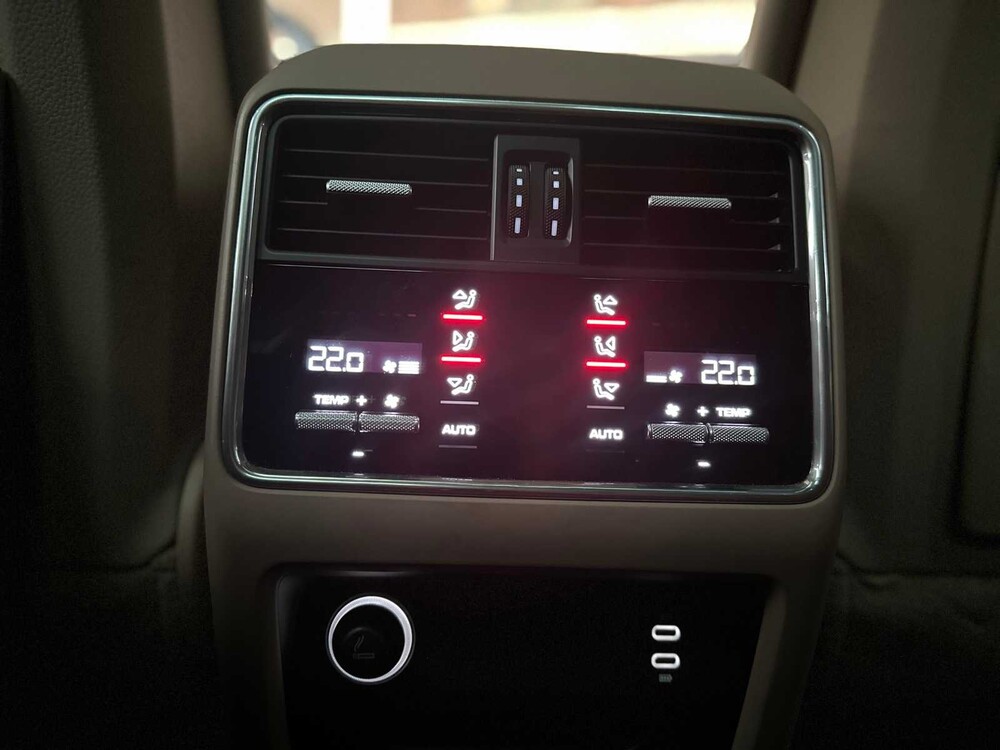 Porsche Cayenne E-Hybrid 3.0 V6 462hp Plug-In Sport-Chrono 2019 ORIG-NL, G-127-HL