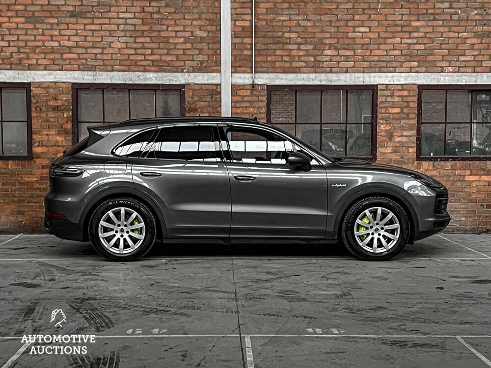 Porsche Cayenne E-Hybrid 3.0 V6 462hp Plug-In Sport-Chrono 2019 ORIG-NL, G-127-HL