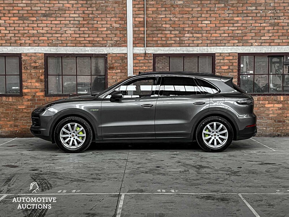 Porsche Cayenne E-Hybrid 3.0 V6 462hp Plug-In Sport-Chrono 2019 ORIG-NL, G-127-HL