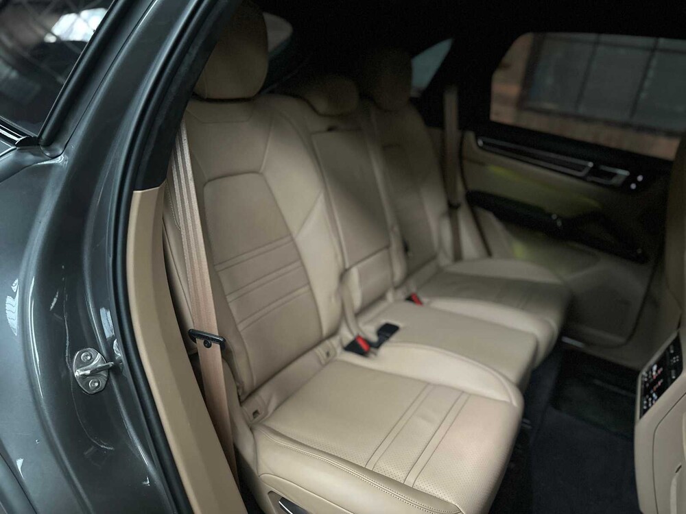 Porsche Cayenne E-Hybrid 3.0 V6 462hp Plug-In Sport-Chrono 2019 ORIG-NL, G-127-HL