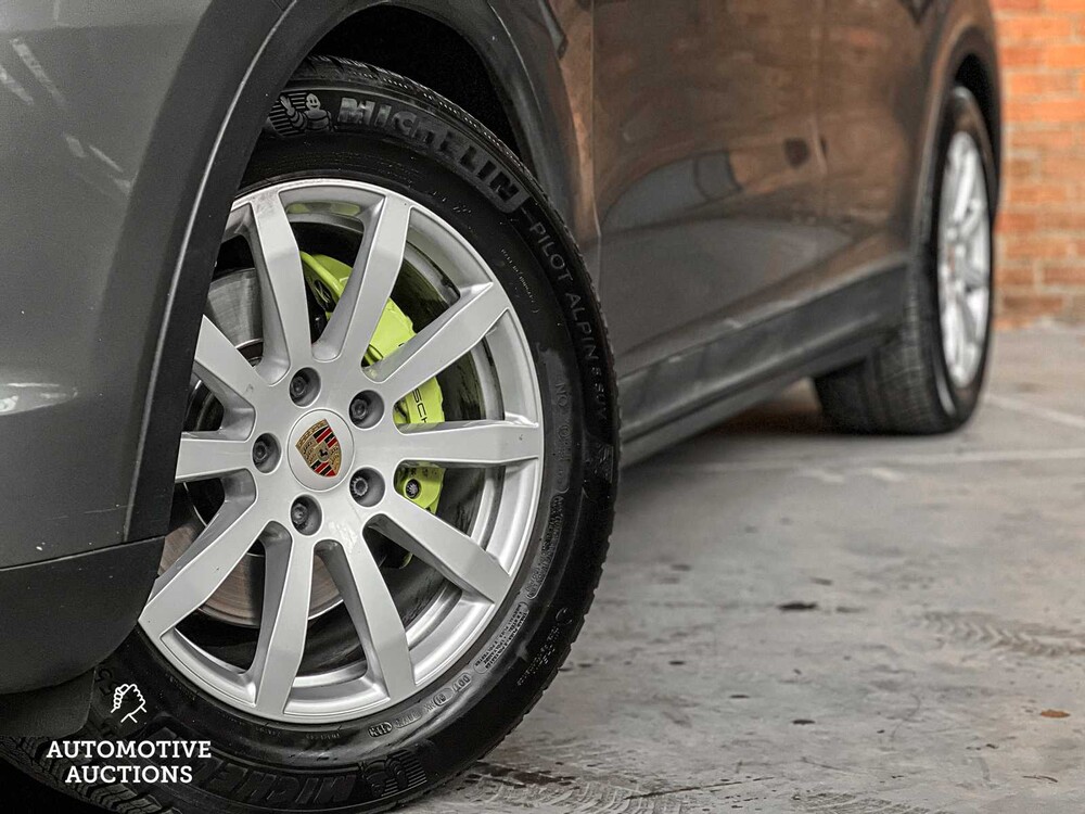 Porsche Cayenne E-Hybrid 3.0 V6 462hp Plug-In Sport-Chrono 2019 ORIG-NL, G-127-HL