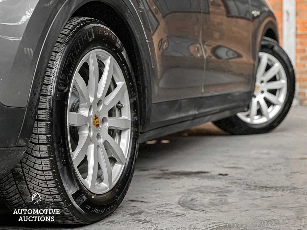 Porsche Cayenne E-Hybrid 3.0 V6 462hp Plug-In Sport-Chrono 2019 ORIG-NL, G-127-HL