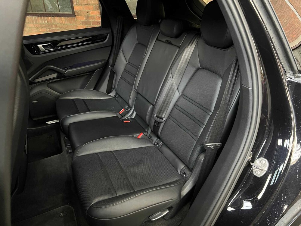 Porsche Cayenne E-Hybrid 3.0 V6 462hp 2018 Plug-In Sport-Chrono