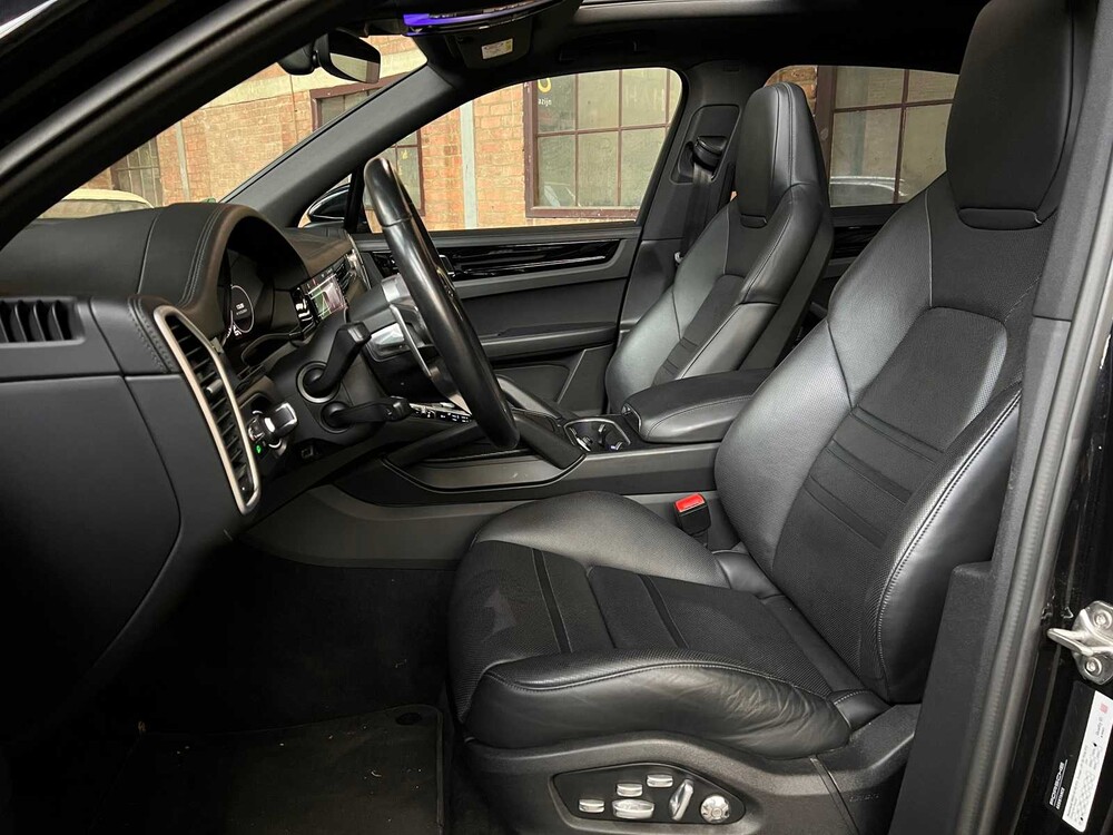 Porsche Cayenne E-Hybrid 3.0 V6 462hp 2018 Plug-In Sport-Chrono