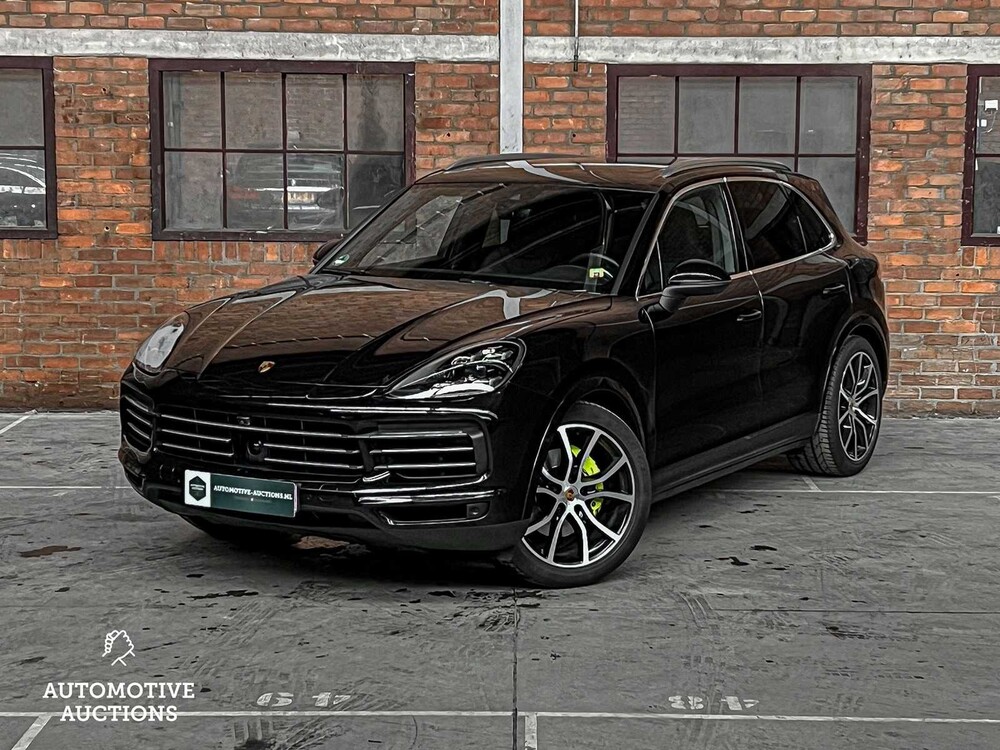 Porsche Cayenne E-Hybrid 3.0 V6 462hp 2018 Plug-In Sport-Chrono