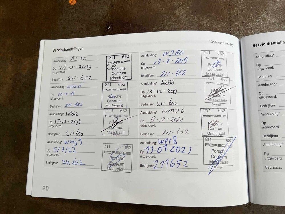 Porsche Cayenne E-Hybrid 3.0 V6 462hp 2018 Plug-In Sport-Chrono