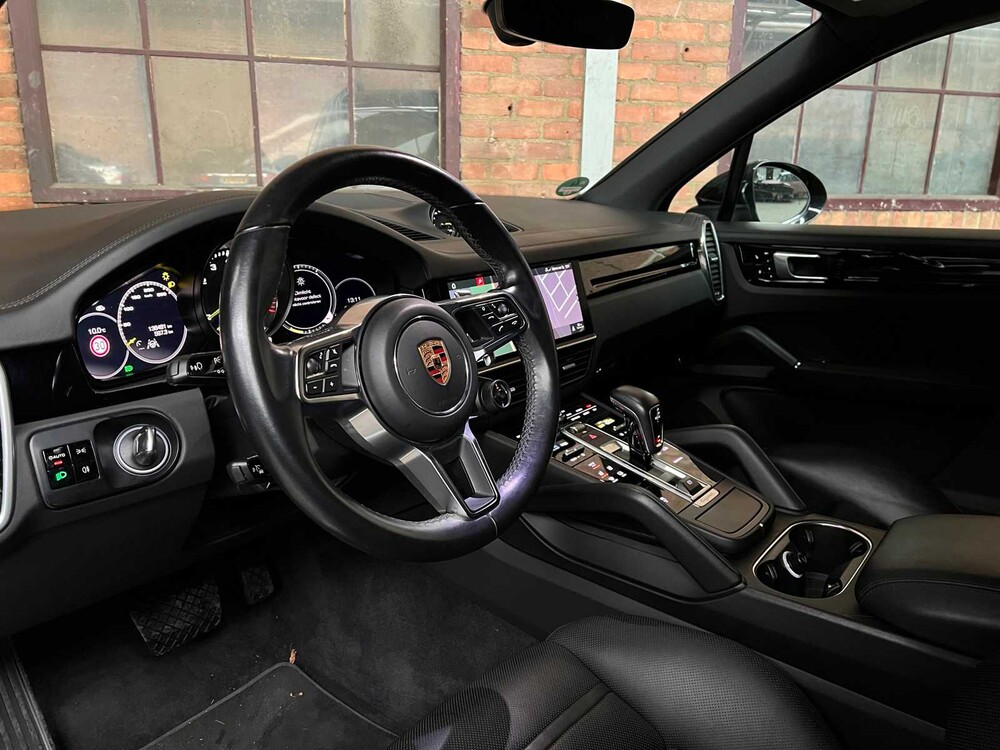 Porsche Cayenne E-Hybrid 3.0 V6 462hp 2018 Plug-In Sport-Chrono