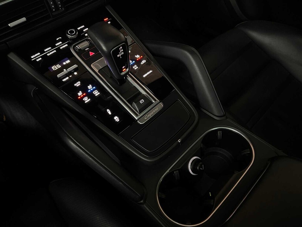 Porsche Cayenne E-Hybrid 3.0 V6 462hp 2018 Plug-In Sport-Chrono