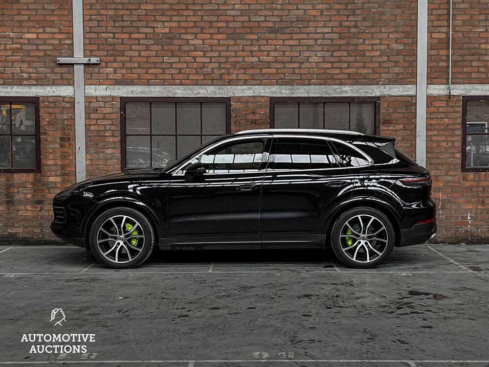 Porsche Cayenne E-Hybrid 3.0 V6 462hp 2018 Plug-In Sport-Chrono