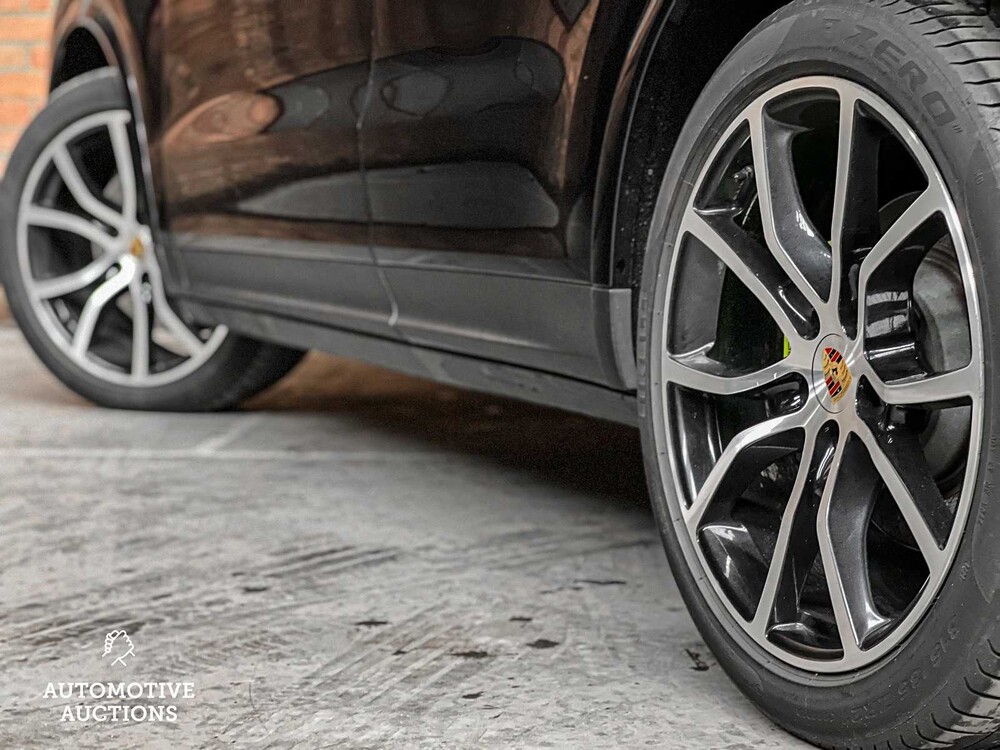 Porsche Cayenne E-Hybrid 3.0 V6 462hp 2018 Plug-In Sport-Chrono