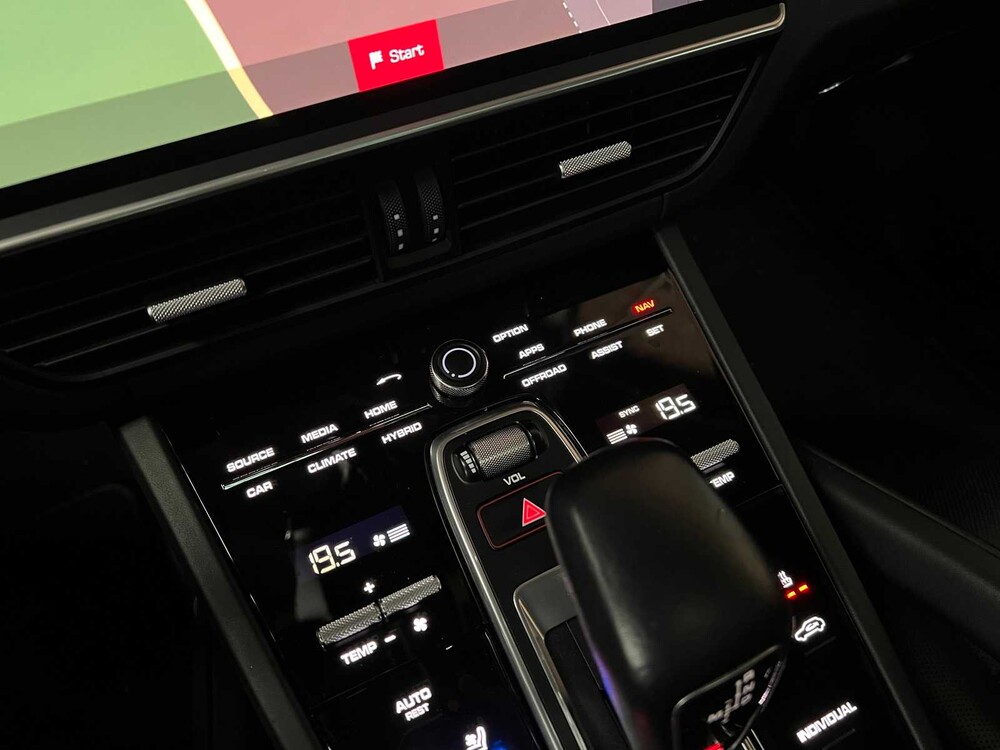 Porsche Cayenne E-Hybrid 3.0 V6 462hp 2018 Plug-In Sport-Chrono