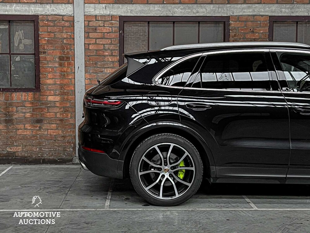 Porsche Cayenne E-Hybrid 3.0 V6 462hp 2018 Plug-In Sport-Chrono