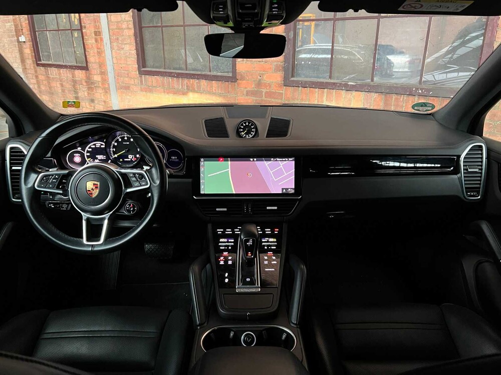 Porsche Cayenne E-Hybrid 3.0 V6 462hp 2018 Plug-In Sport-Chrono