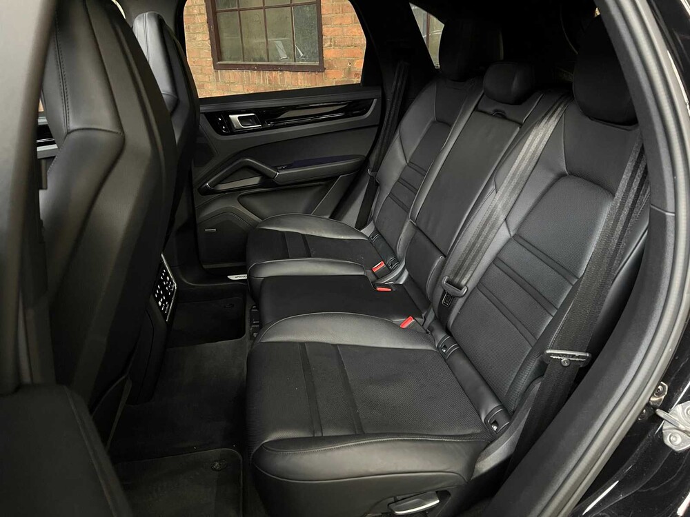 Porsche Cayenne E-Hybrid 3.0 V6 462hp 2018 Plug-In Sport-Chrono