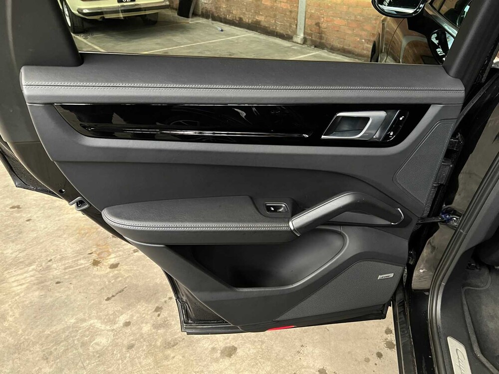 Porsche Cayenne E-Hybrid 3.0 V6 462hp 2018 Plug-In Sport-Chrono