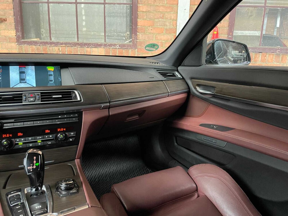 BMW 750i xDrive Executive V8 7-serie 408pk 2011 ORIG-NL, 21-PBB-4