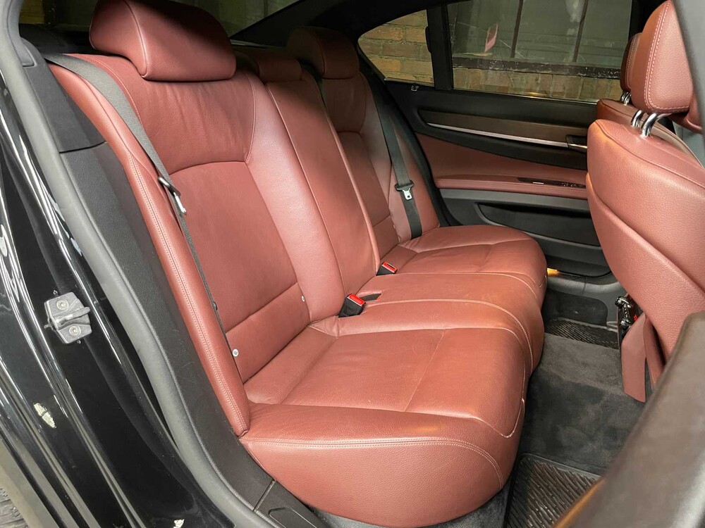 BMW 750i xDrive Executive V8 7-serie 408pk 2011 ORIG-NL, 21-PBB-4