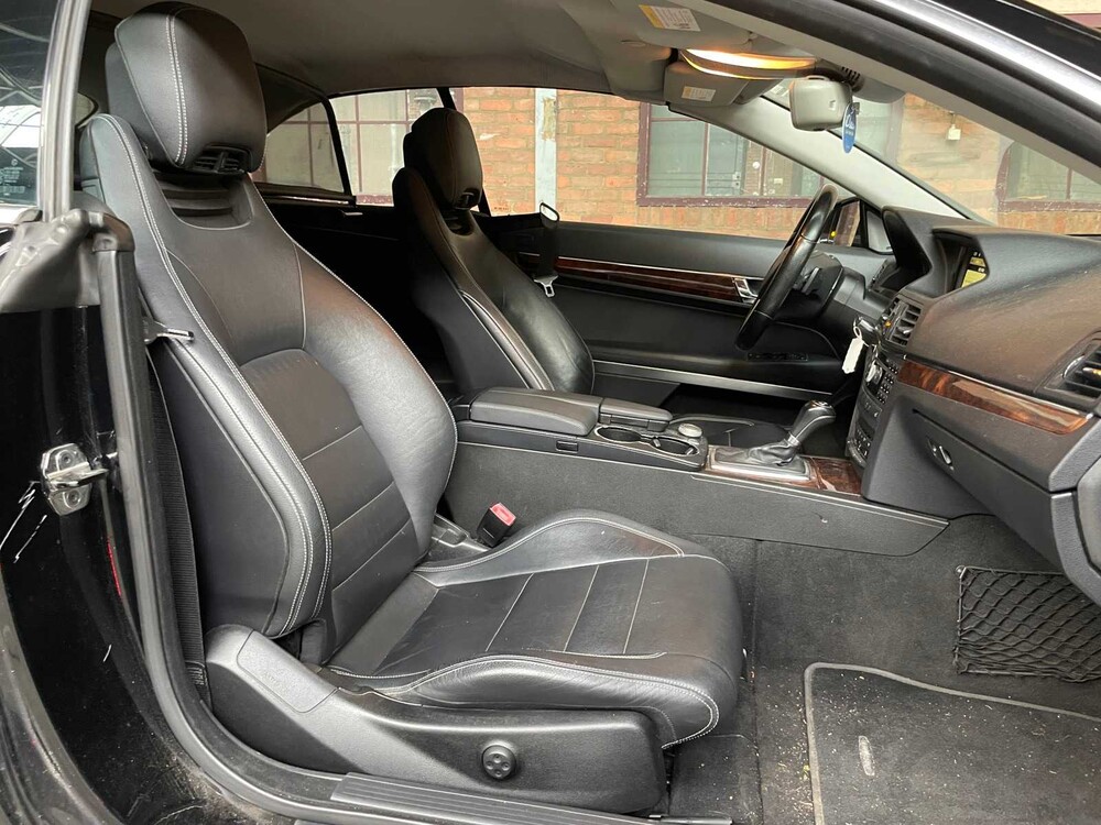 Mercedes-Benz E350 Cabriolet 3.5 V6 CGI Avantgarde 7G-Tronic Plus 306PS 2012 E-Klasse, R-976-XF