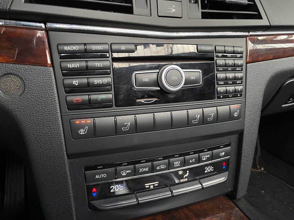 Mercedes-Benz E350 Cabriolet 3.5 V6 CGI Avantgarde 7G-Tronic Plus 306PS 2012 E-Klasse, R-976-XF